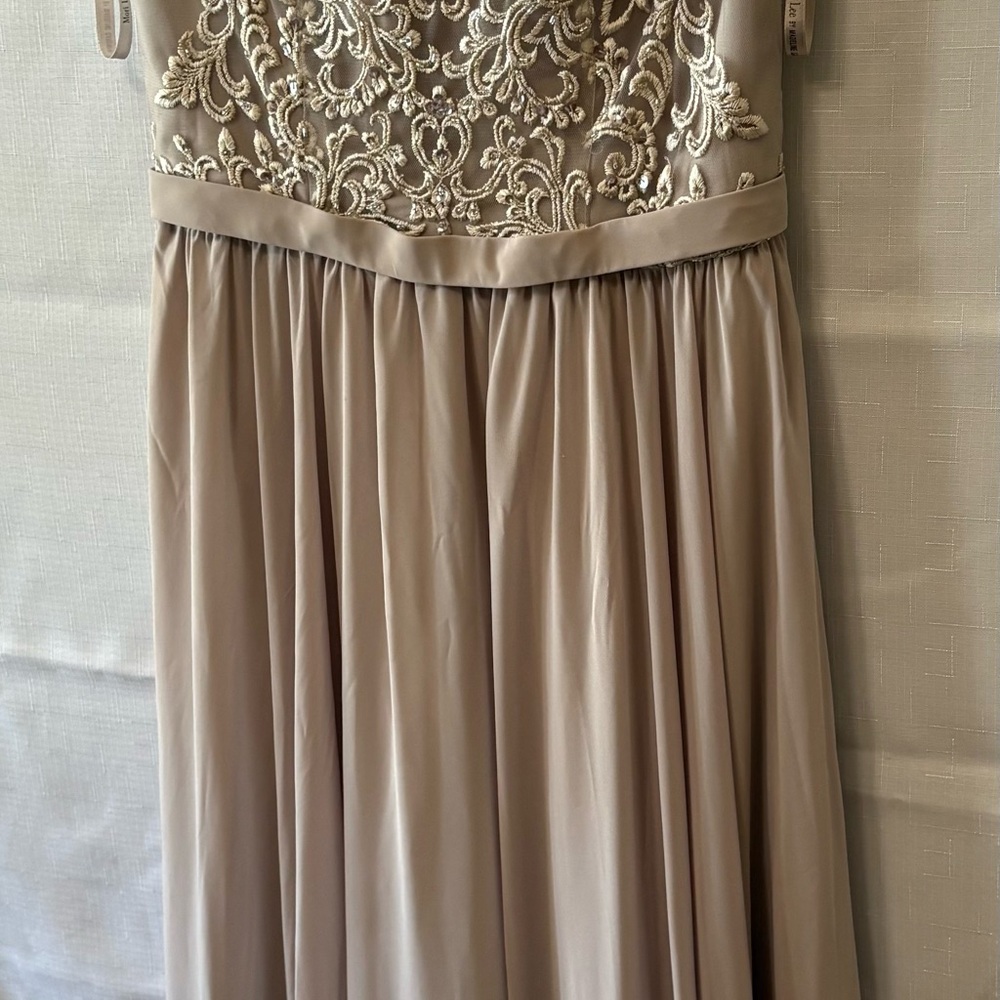 MORILEE,Elegant Chiffon Formal Dress,Size 10 - Picture 14 of 15